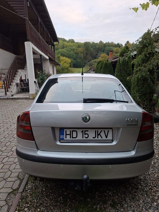 Vând Skoda octavia 2