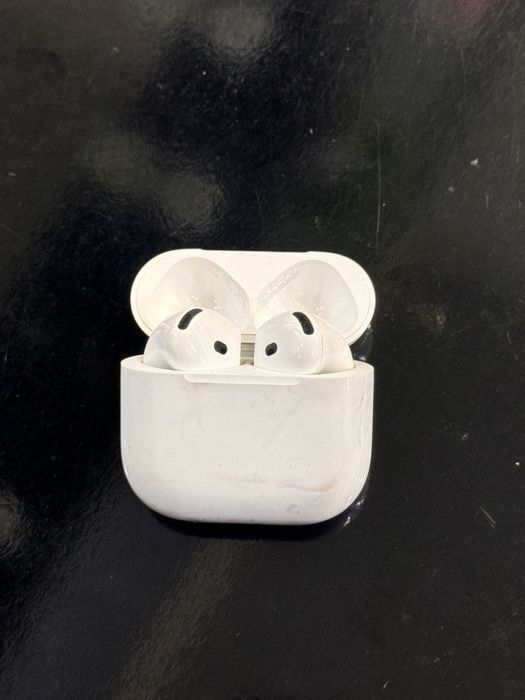 Air Pods 4 версия оригинал