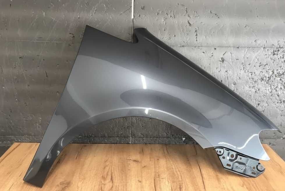 Aripa Fata Dreapta VW Touran An 2007-2014 (LA7T (Gri Inchis))