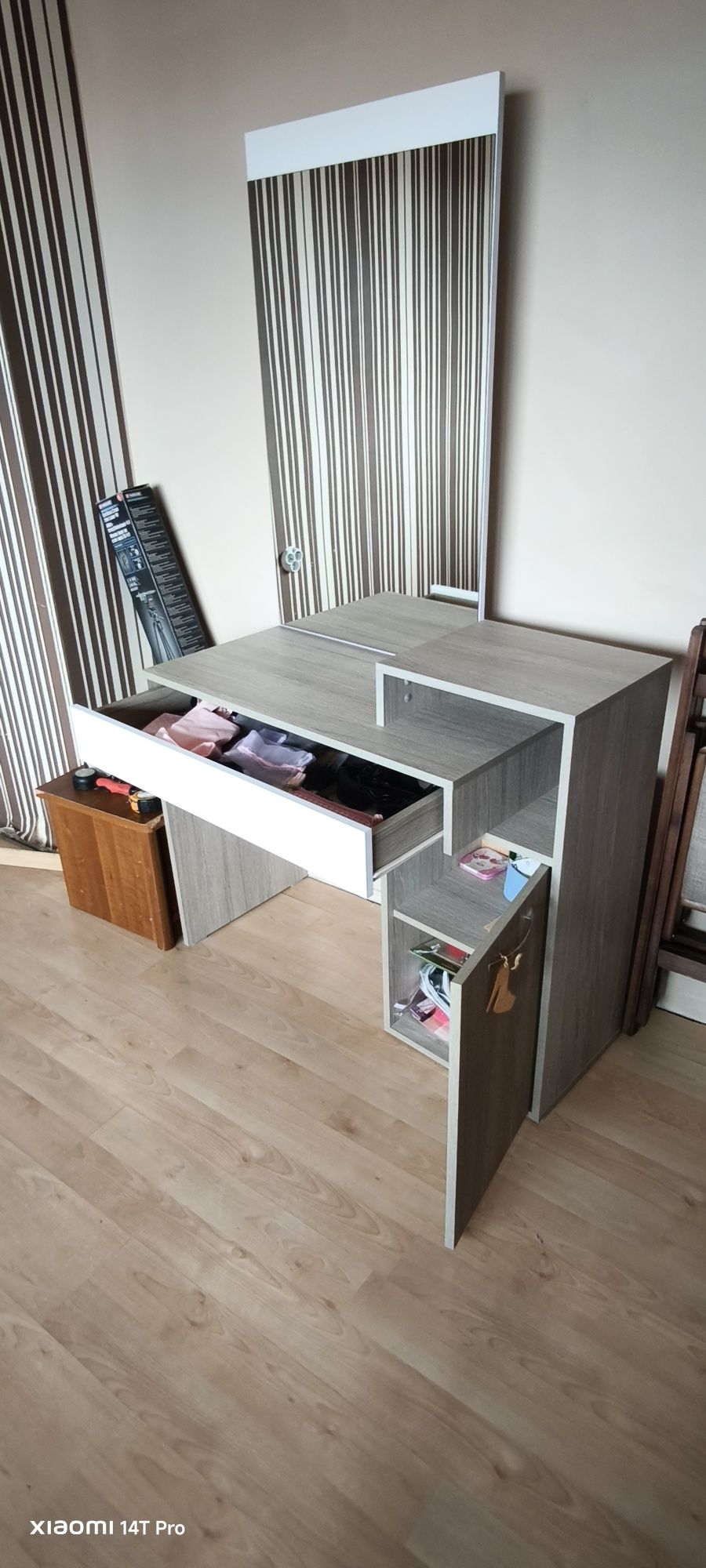 Тоалетка ирим 100 х 43