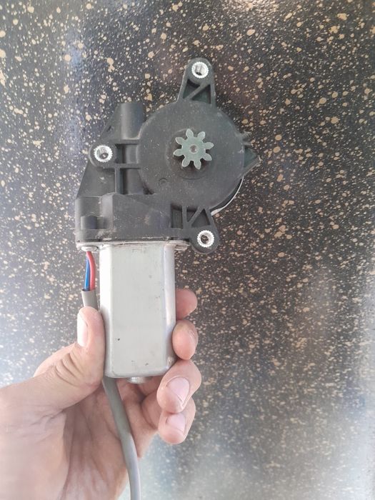 Matiz oyna kõtaradigan matorchik