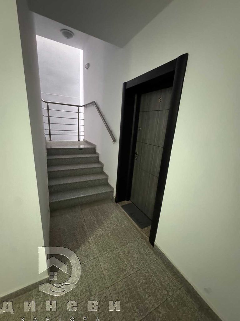 Продава се Тристаен апартамент в Стара Загора, Кольо Ганчев - 115 кв.м за 1648 €/кв.м - Снимка #10