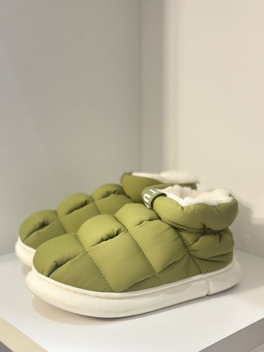 Продам новые  40 размер