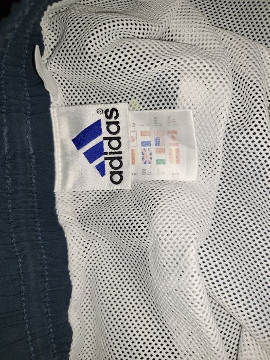 sort adidas M cu buzunare-30 lei