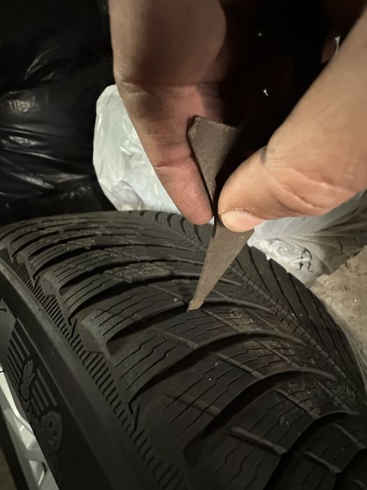 Jante cu anvelope de iarna R19 BMW x5 G05 265/50 r19