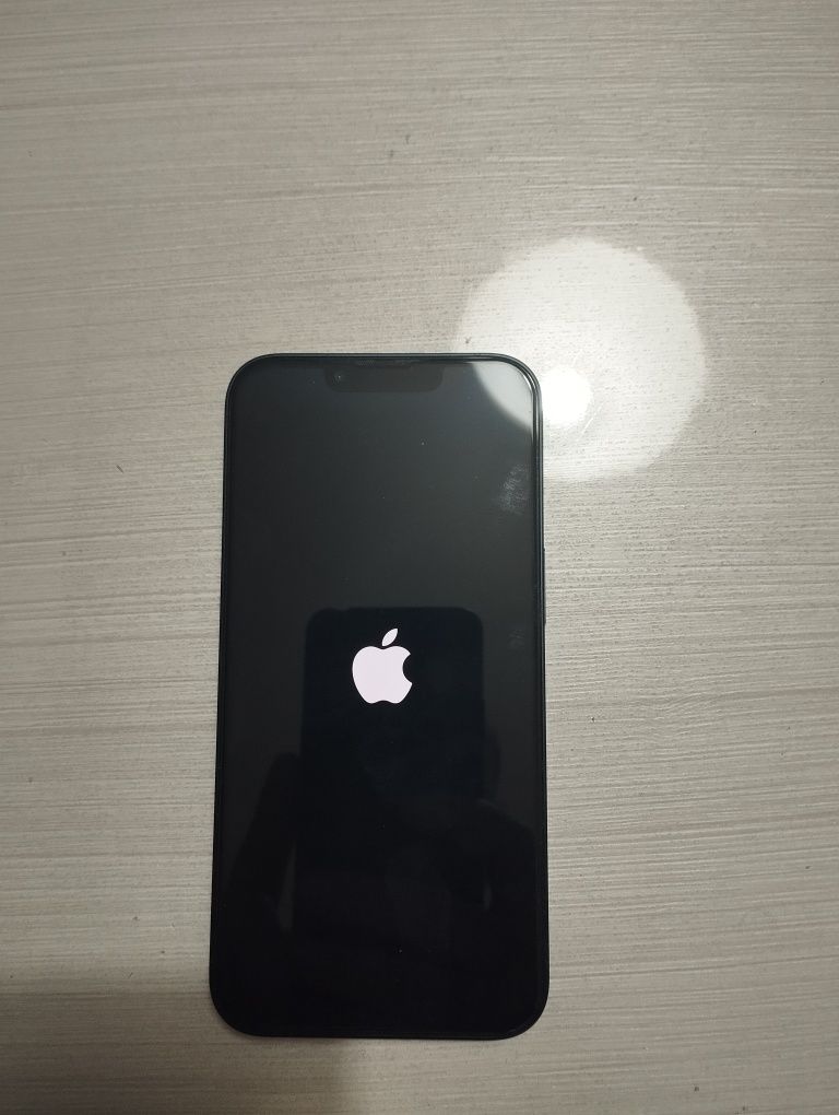 Продам iPhone 13 kб-99