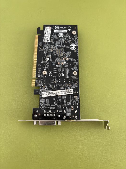 Vând placa video GeForce GT 1030 D4 2GB DDR4