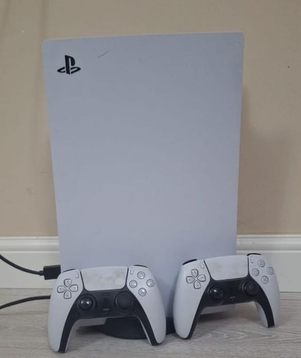 Продам PlayStation 5