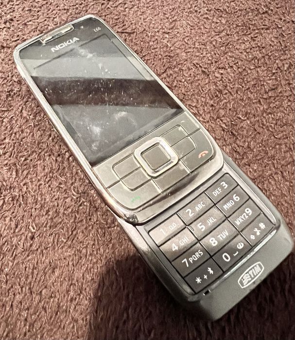 Nokia E66 functional