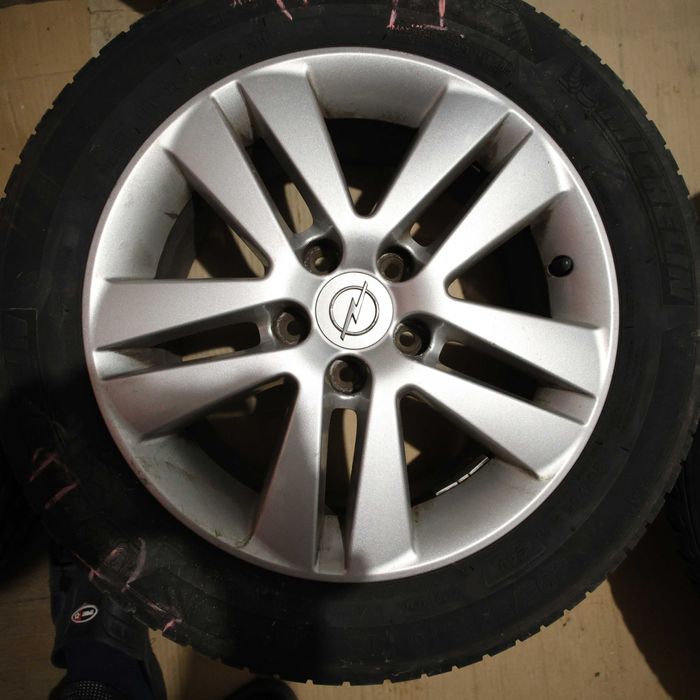 Джанти опел астра , opel astra H , 205/55R16 / Джанти с гуми