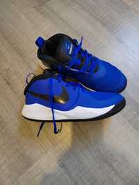 Pantofi sport Nike Teamhustle/ mărimea 38