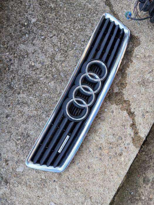 Grila   centrala quattro  audi  a4  b6