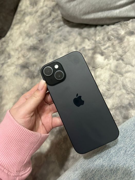 iPhone 15 на гарантии