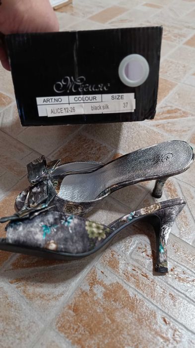 Дамски обувки - нови