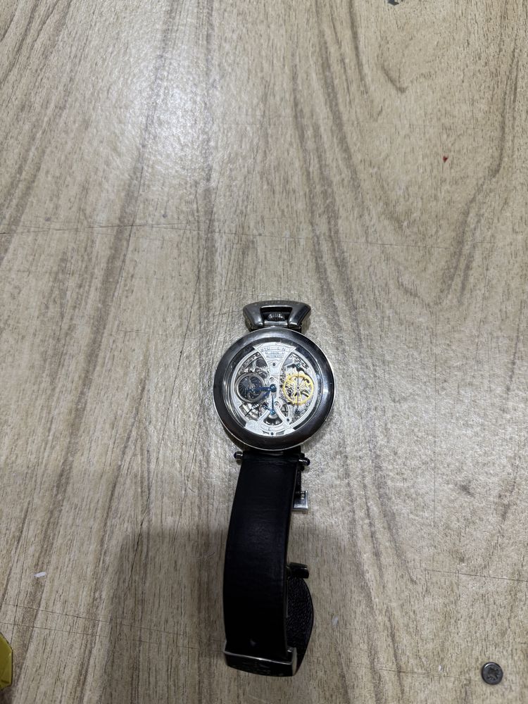 Продам часы: Stühriling automatic, в отличном состоянии !