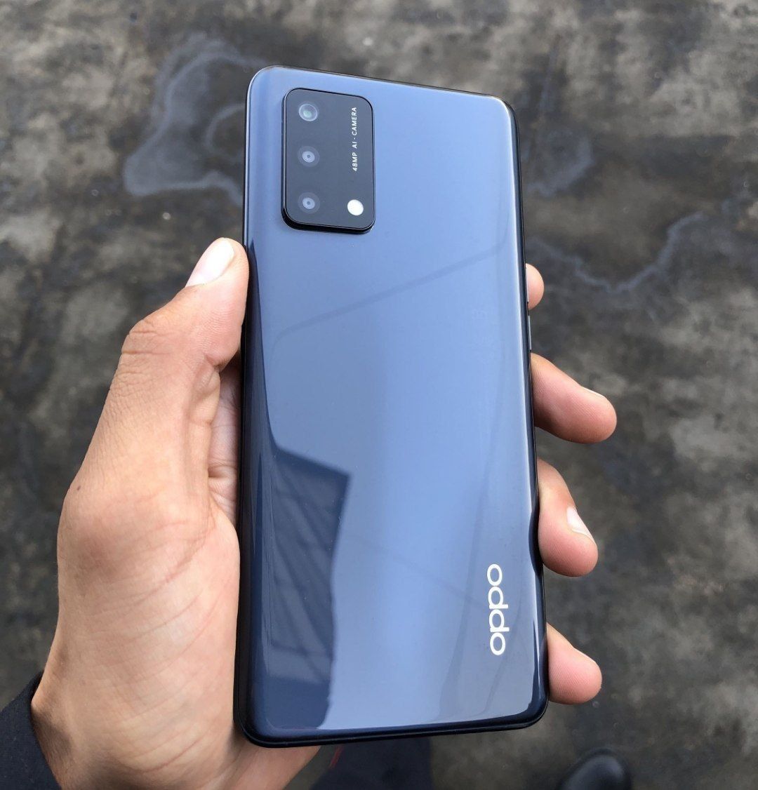 Oppo A74 idiyal zor xolatda aybi yoq