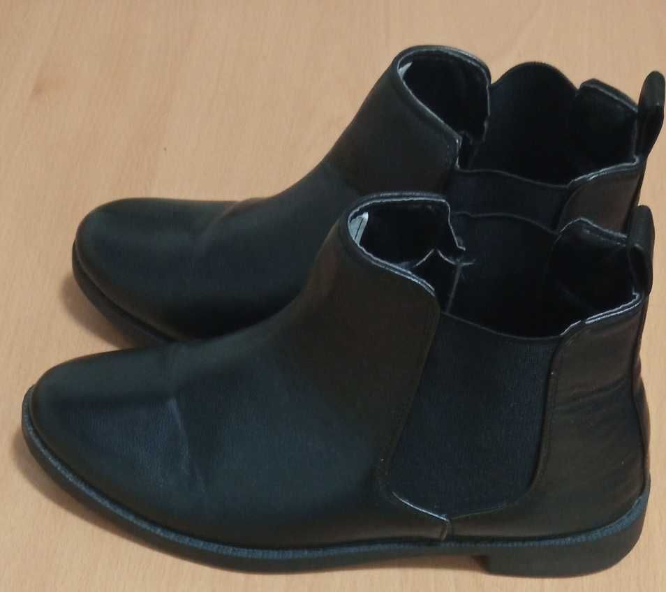 Vand Botine dama C&A din piele ecologica.Masura 38