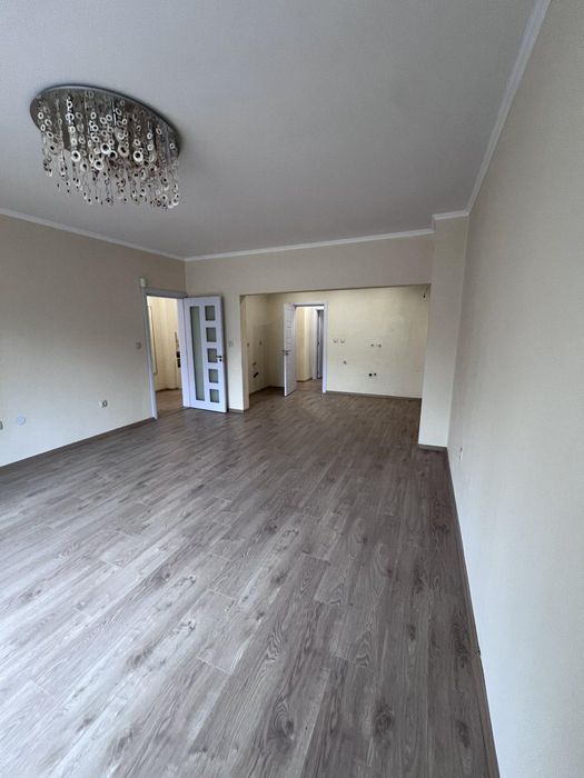 Продава се Тристаен апартамент в София, Стрелбище - 98 кв.м за 3470 €/кв.м - Снимка #2