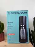 Set dozator de apa cu 2 sticle de apa SodaStream - NOU