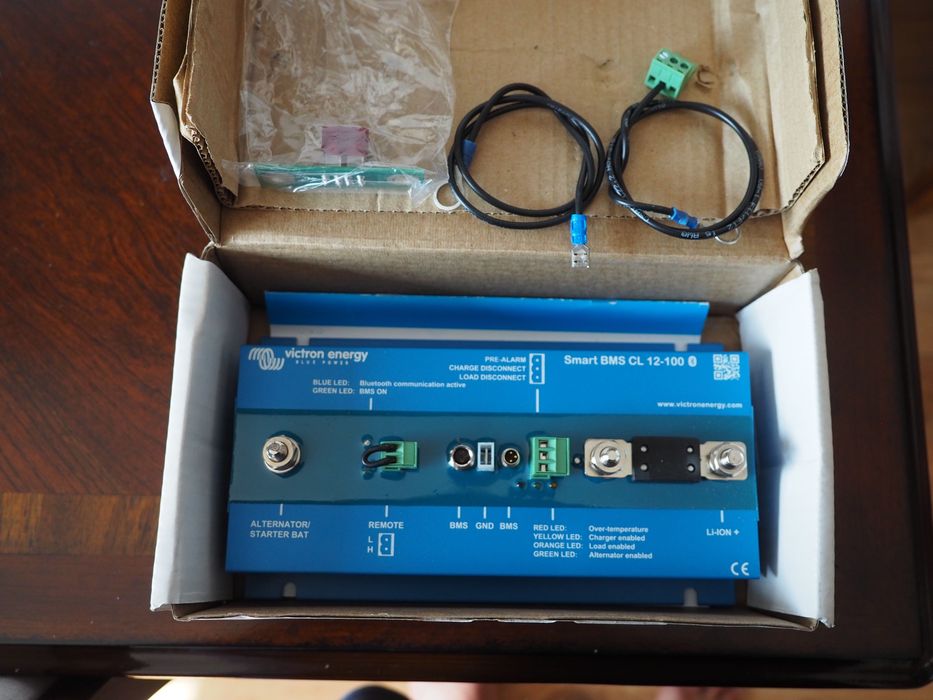 Smart BMS CL 12/100 cu accesorii - nou, în ambalajul original