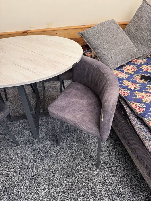 Продам стол со стульями Аико