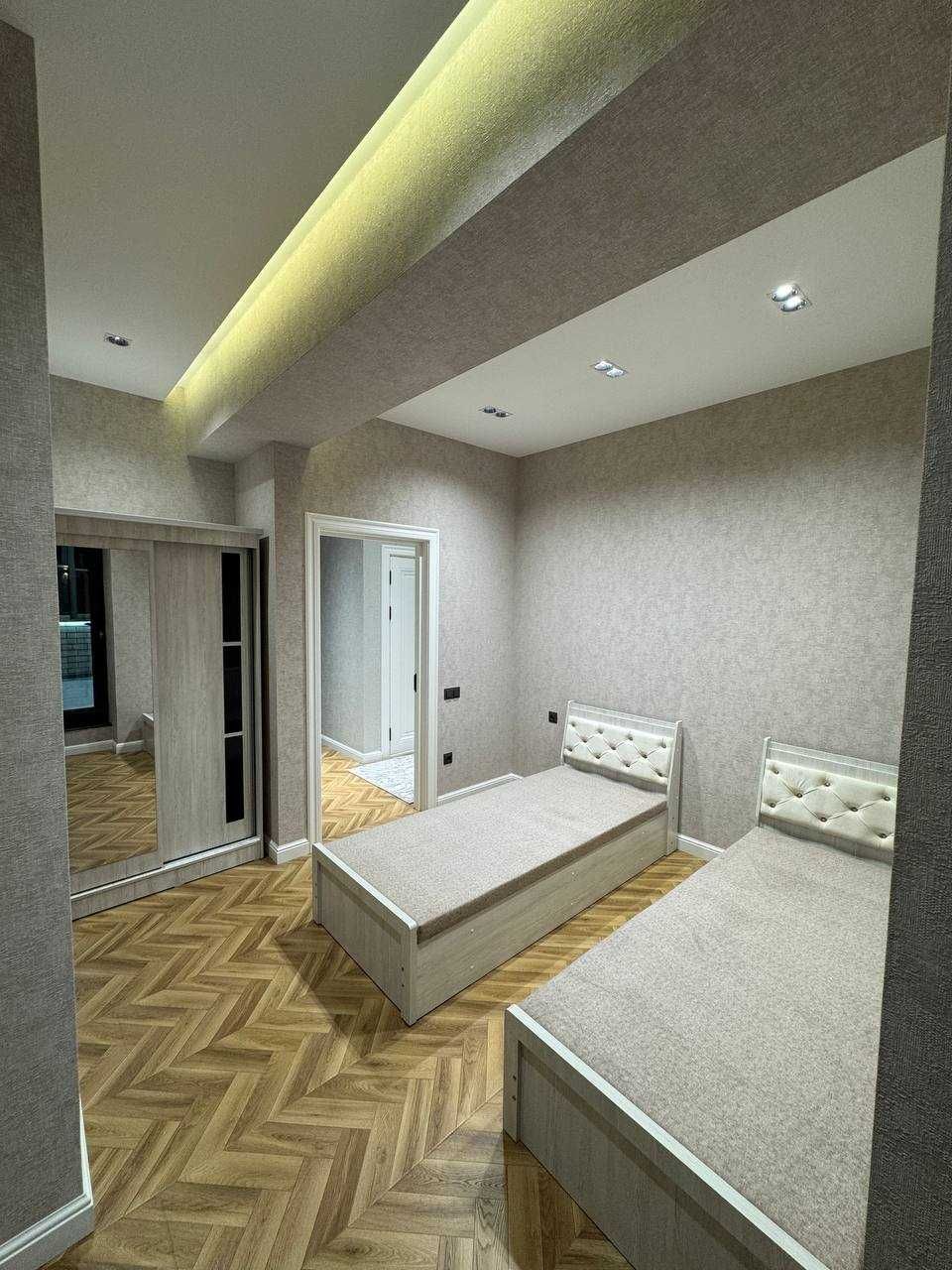 Чиланзар 10 • EVOS • 2-комн • 70м² • этаж 2/5 • [336-SAM9]