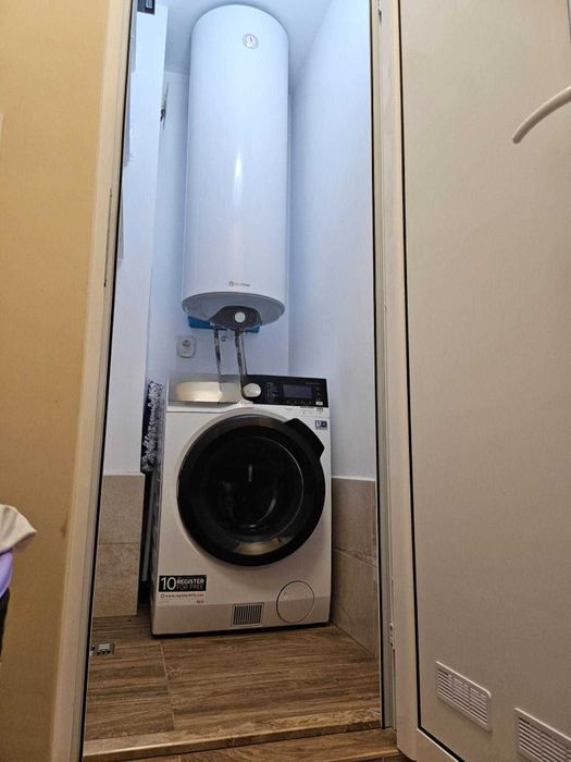 Продава се Тристаен апартамент в Пловдив, Остромила - 126 кв.м за 1556 €/кв.м - Снимка #7