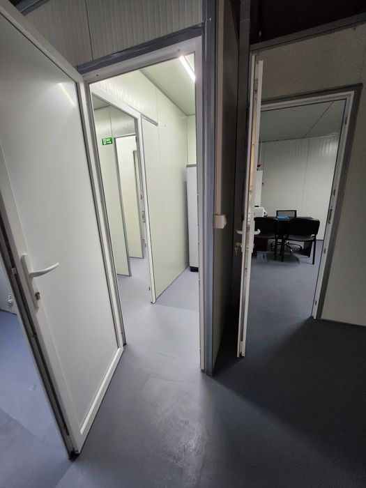 VÂND / Inchiriez HALĂ metalică demontabilă din PANOURI SANDWICH