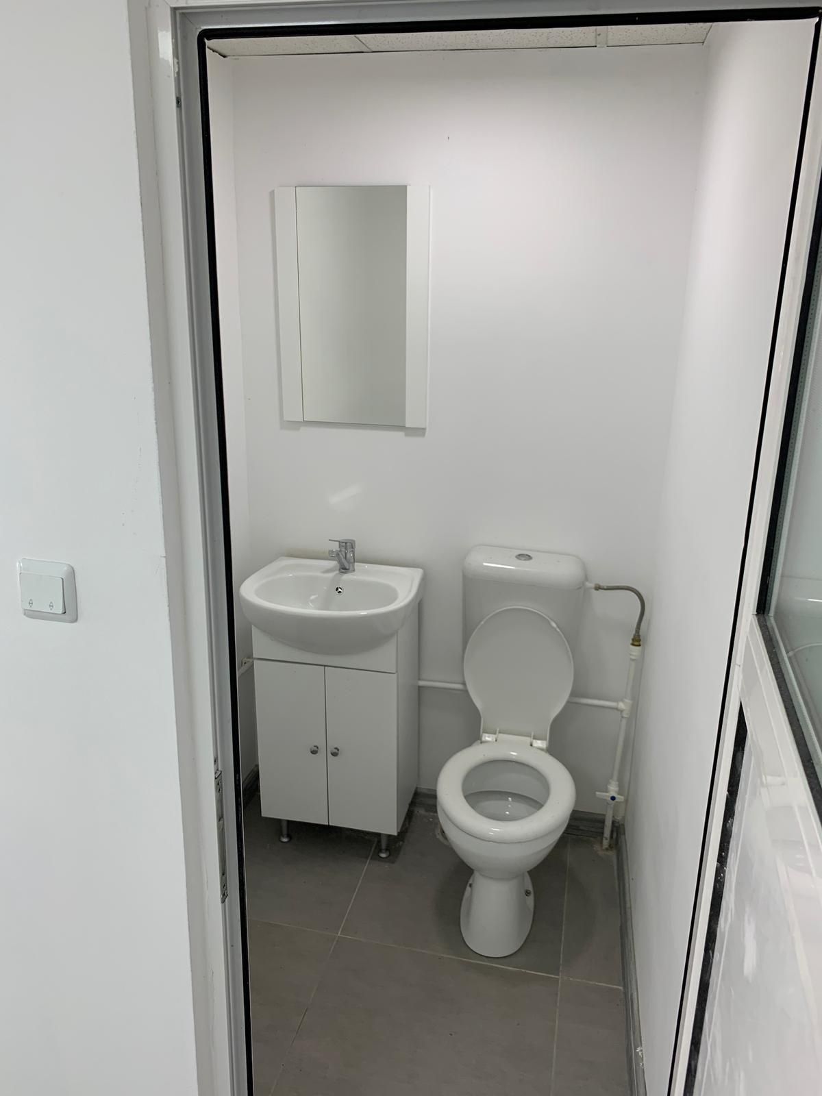 Inchiriez spatiu comercial strada Victoriei 38