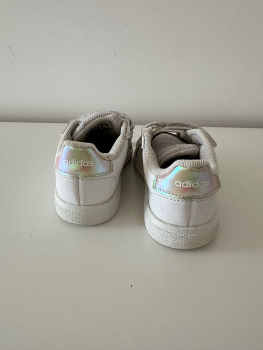 Маратонки за момиче