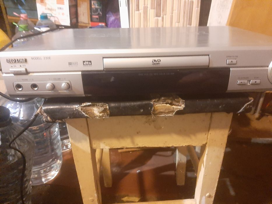 Vând dvd și receiver