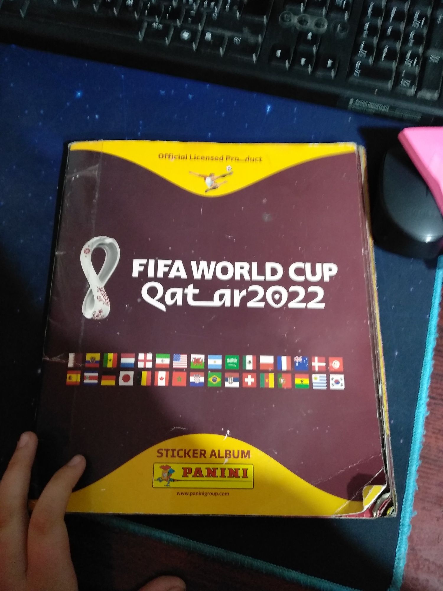 Vând album FIFA world cup catar 2022 cu un sticker lipsa
