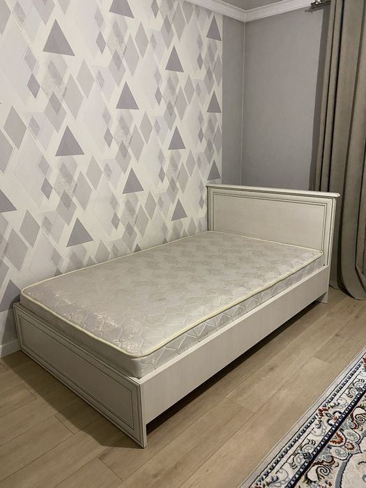 Срочно продам кровать тиффани Белорусь 1.20*2.00