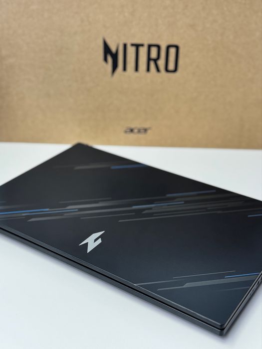 Ноутбук Acer Nitro V15/ мышь Logitech PRO X Superlight 2