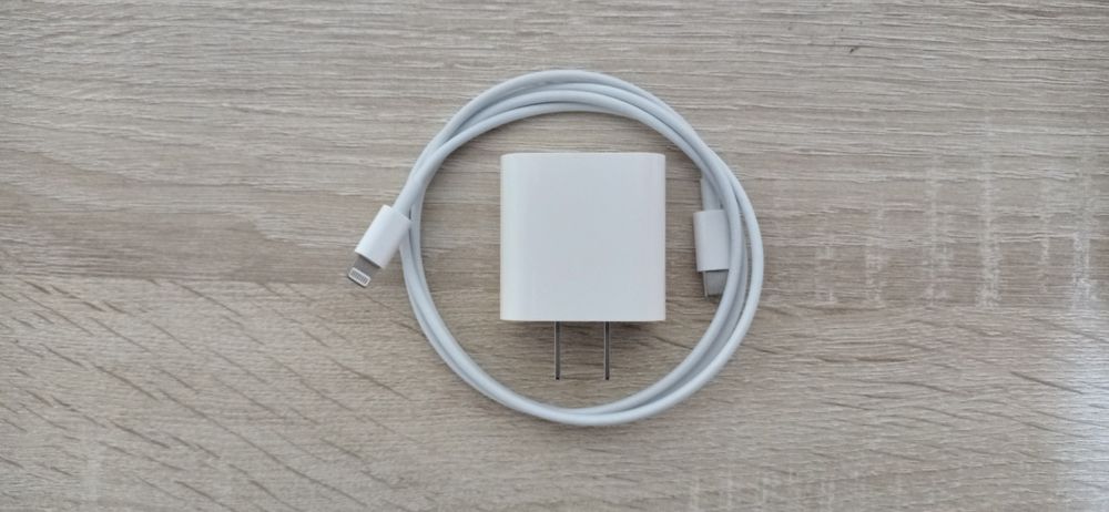 iPhone uchun zaryadka sotiladi original