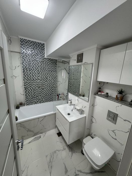 Chirie Mamaia - Lux cu vedere la mare