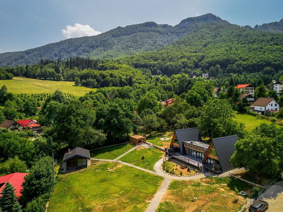 Proprietate,  A - Frame uri de vanzare sau inchiriat