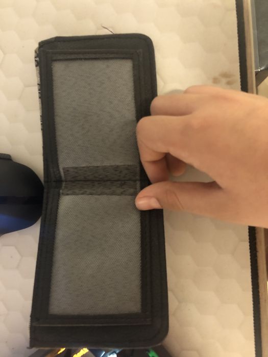 Vand portofel gucci in stare foarte buna