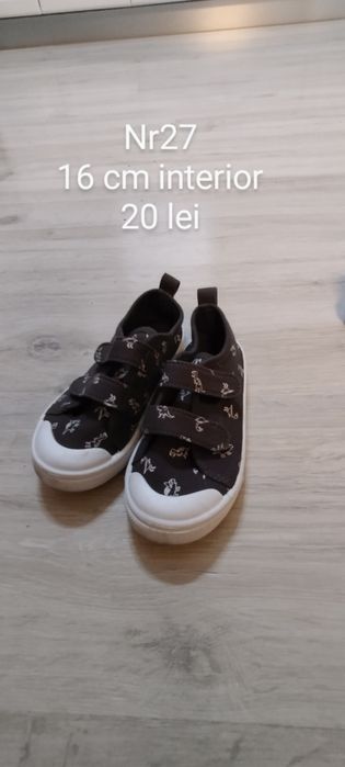 Vând încălțăminte băiat mărimi 26-27