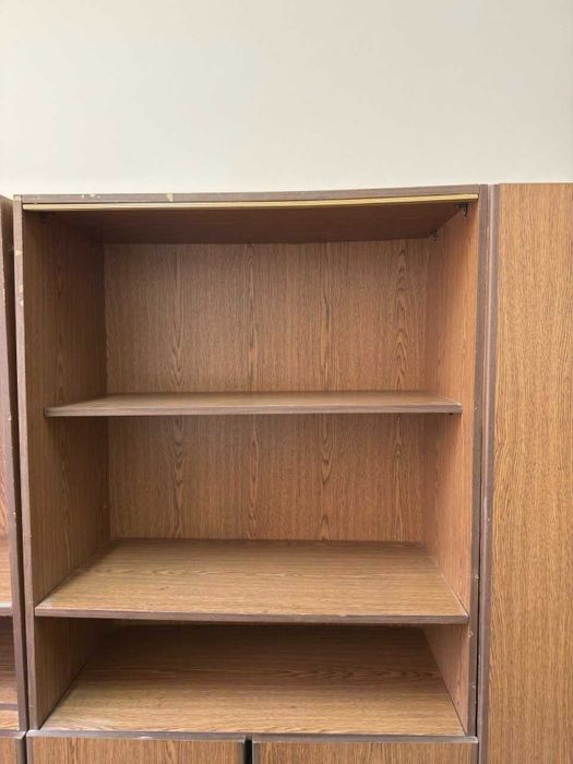 Yog‘och shkaf 4 ta