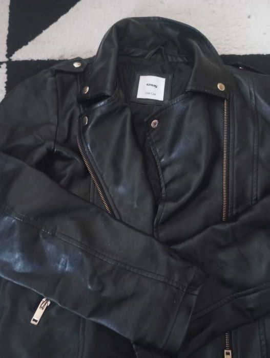 Детско кожено яке актуален модел.