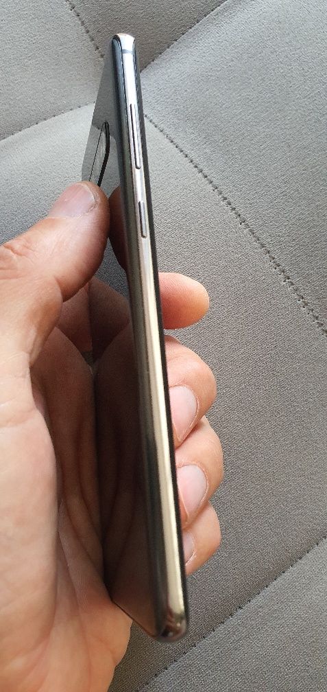 Samsung S10+ за смяна на дисплей