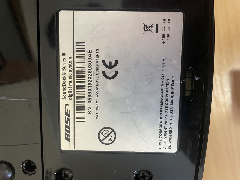 Boxa Bose SoundDock III incarcator Bose , sunet clar,stare functionare