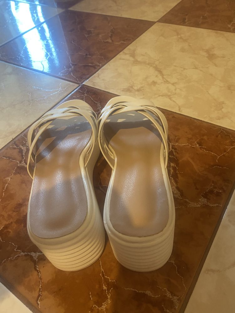 Papuci cu talpa 6 cm , comozi nr 41