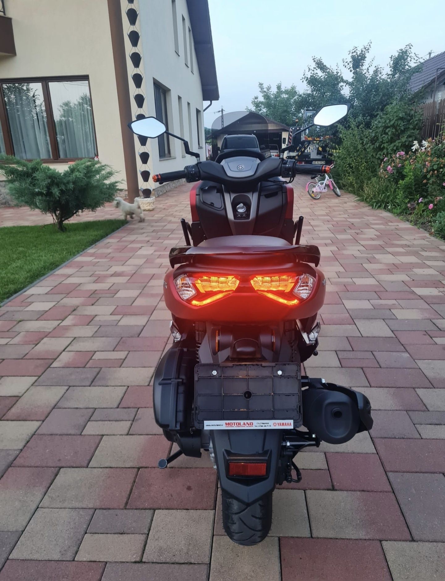 Yamaha N max  125 cm