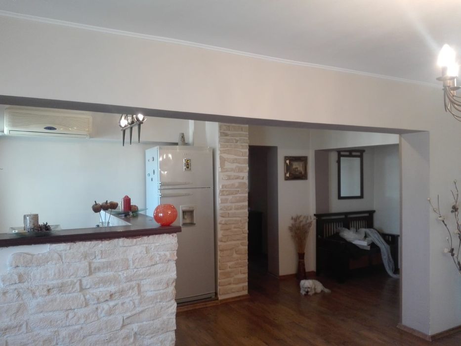 Inchiriez în regim hotelier apartament 2 camere  in centru