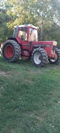 Vând tractor international 1056 xl