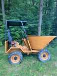 Vând dumper 4x4 basculabil pe 3 părți