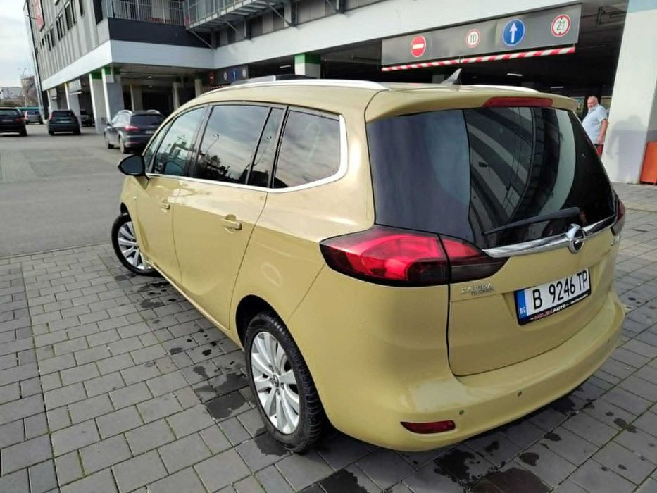Opel Zafira Tourer