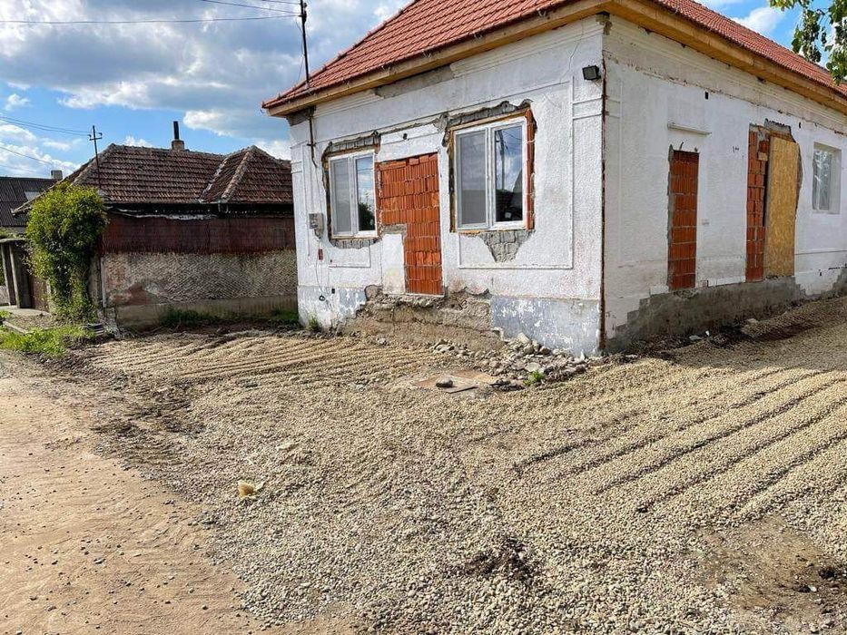 Casa cu 3 camere re vânzare